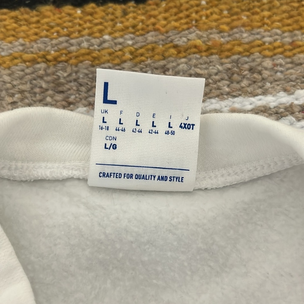 Reebok Classic Sweatshirt - Picture 6 of 9